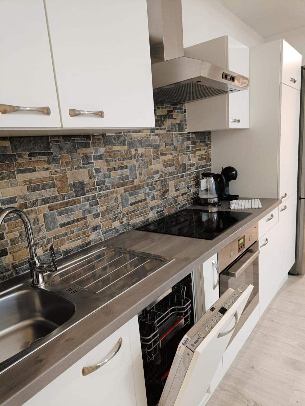 Sag Riazanska Residence 3 Room Free Wi-Fi Bratislava Esterno foto